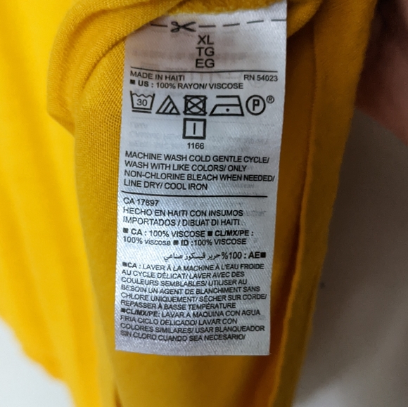Old Navy NWOT mustard yellow short sleeve flowy tee size XL - Picture 6 of 6